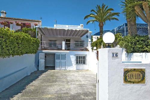 Aduanas Villa Sleeps 8 Air Con Wifi