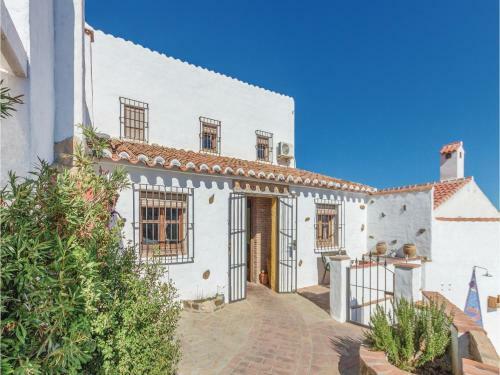 Five-bedroom Holiday Home In Almachar