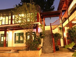 Redwall Jingshan Garden Hotel