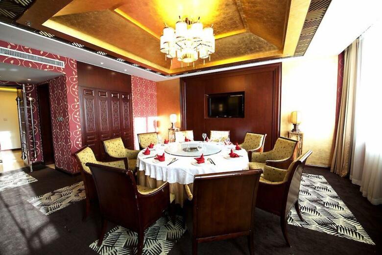 Royal Phoenix Hotel