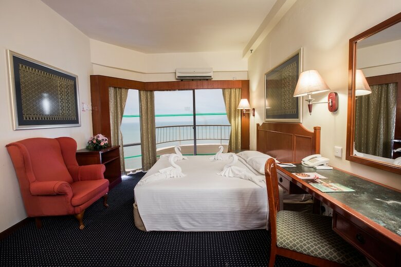 Hotel Rainbow Paradise Beach Resort