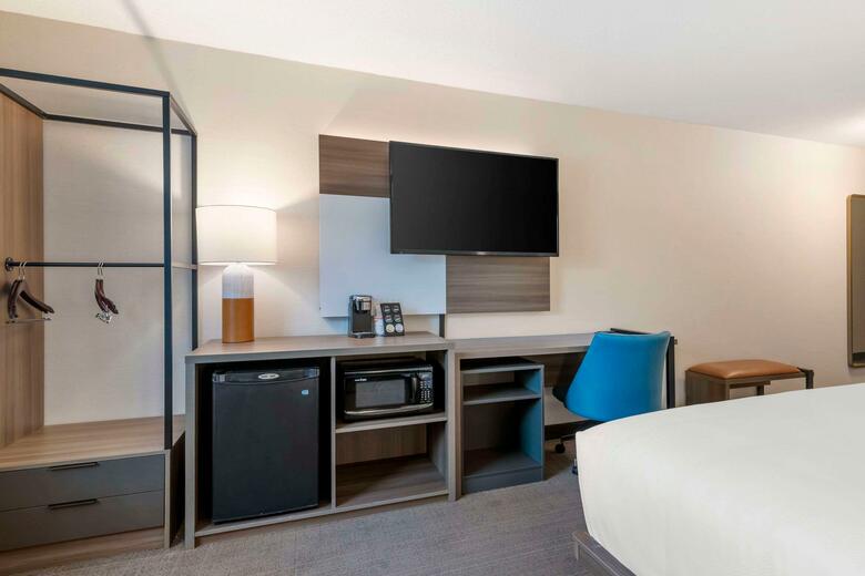 Hotel Comfort Inn & Suites