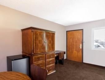 Hotel Super 8 Canoga Park