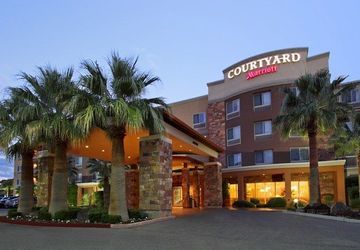Hotel Courtyard St. George