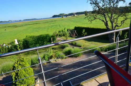 Apartamento Ferienwohnung-sonnenkliff-in-gross-zicker-halbinsel-moenchgut