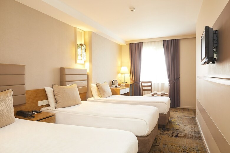 All Seasons Hotel
