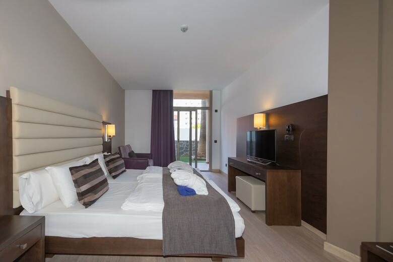 Aparthotel Marins Cala Nau