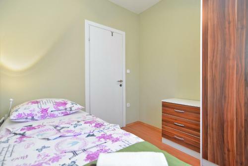 Apartment Kran?i?i 1740