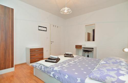 Apartment Kran?i?i 1740
