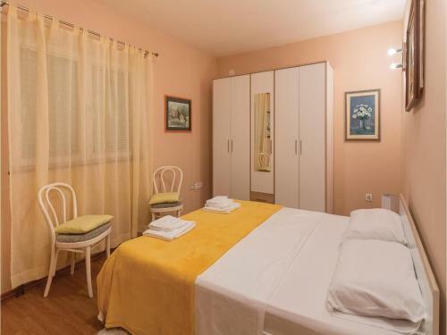 Three-bedroom Apartment In Bacina