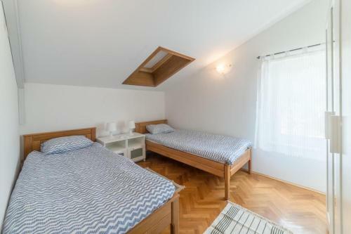 Apartment Baric Draga 15583b