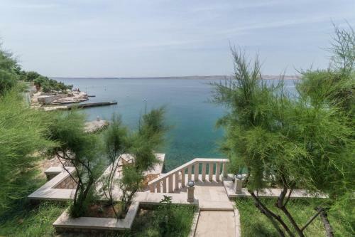 Apartment Baric Draga 15583b