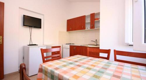 Apartments With A Parking Space Grebastica (sibenik) - 11572