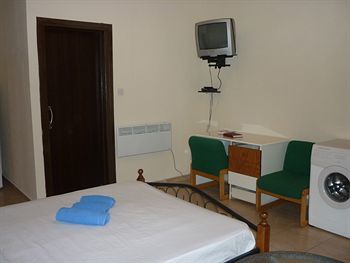 Hotel Tseri Budget Residences