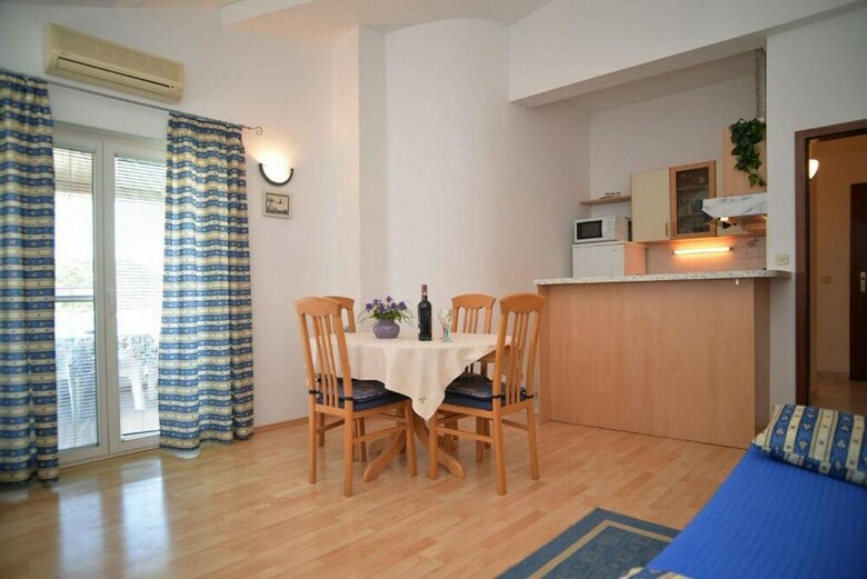 Apartments Divna