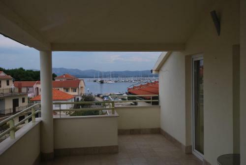 Nautica Apartments