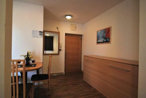 Nautica Apartments