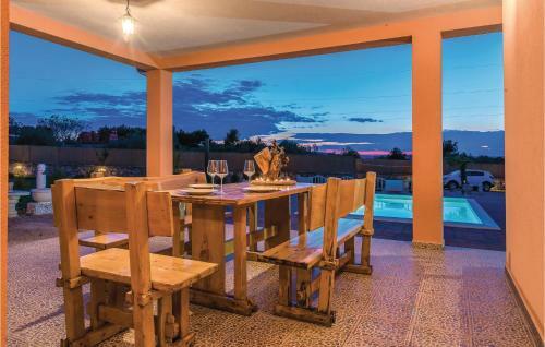 Four-bedroom Holiday Home In Bilice