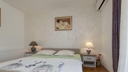 Apartment Ema
