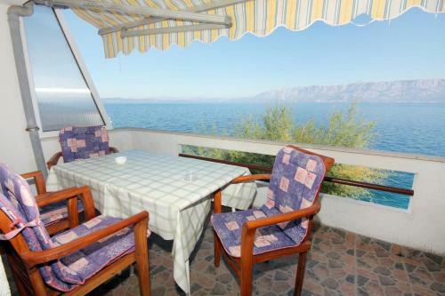 Apartment Uvala Solotisa 5610d