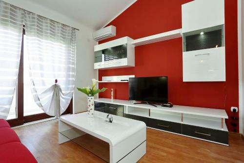 Apartments Maslina Bo?ava