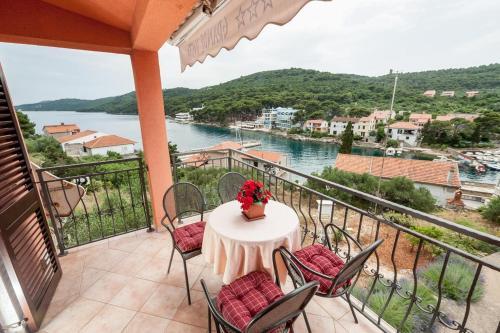 Apartment Bozava 8124a