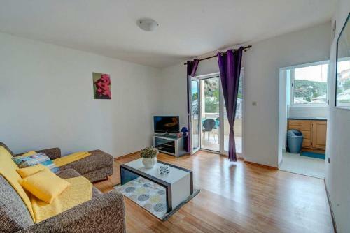 Apartments By The Sea Savar (Dugi Otok) - 8128
