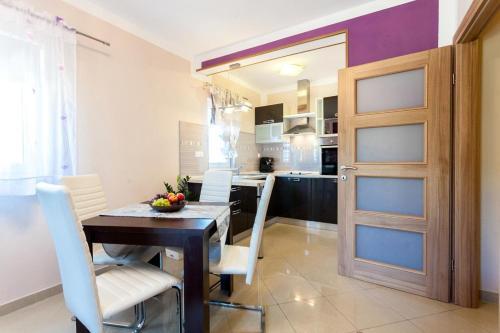 Apartments By The Sea Brna (Korcula) - 9147