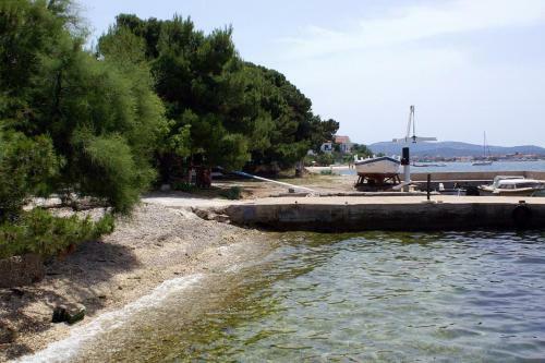 Apartment Brodarica 4195a