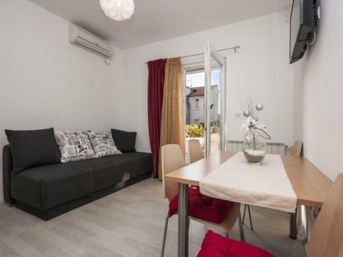 Apartment Brodarica 6150a