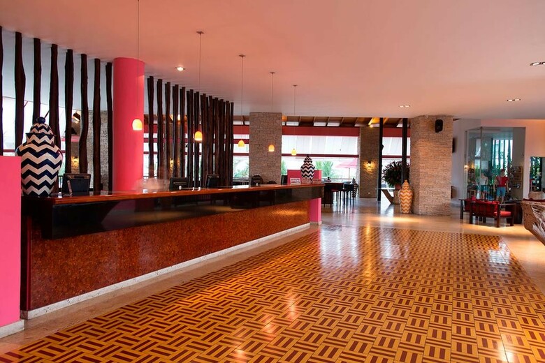 Hotel Decameron Bar� All Inclusive