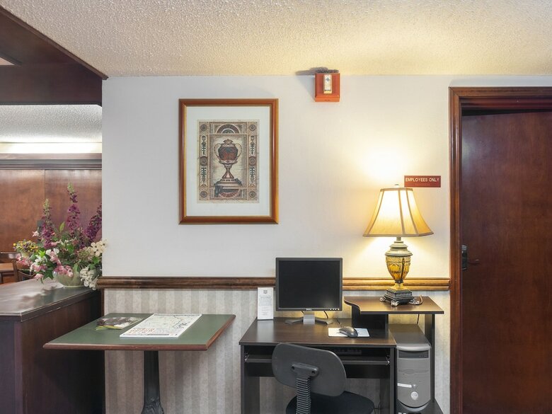 Oyo Hotel Adairsville Hwy 140