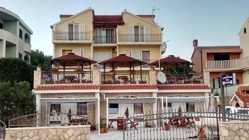 Apartmani Pili? Ljiljana