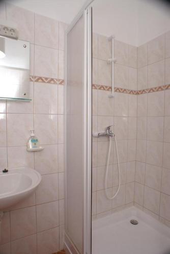 Apartment Brodarica 3092b
