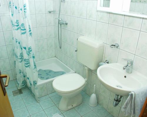 Apartments By The Sea Stanici (Omis) - 474