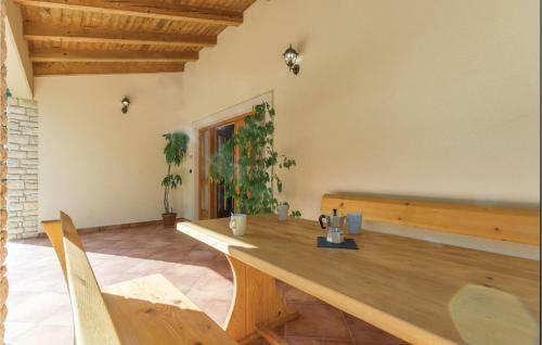 Two-bedroom Holiday Home In Kranceti