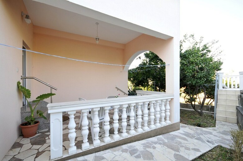 Apartments Mi�e
