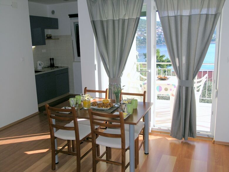 Apartments Marinko