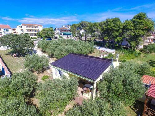 Two-bedroom Apartment In Drage I