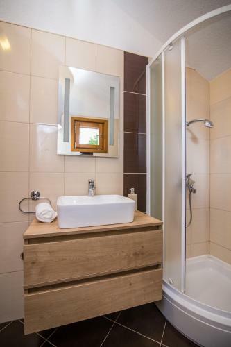 Holiday Home Svemir