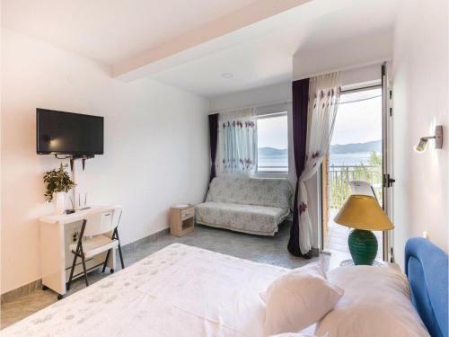 Four-bedroom Apartment In Duba
