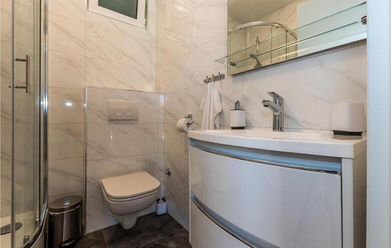 Four-bedroom Holiday Home In Dubrava