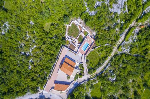 Luxury Villa Stone House Serenity