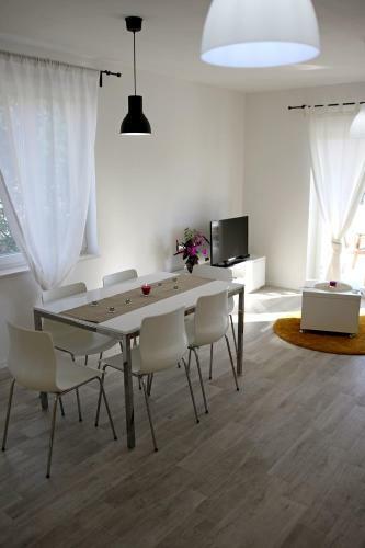 Apartments Plavi&?uti