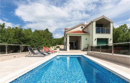 Four-bedroom Holiday Home In Zagvozd