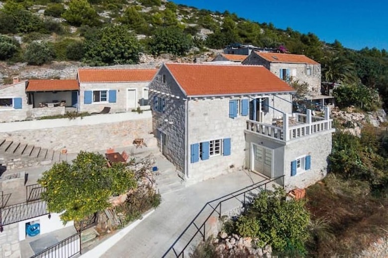 Old Tree Villa