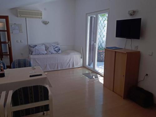 Apartments With A Parking Space Zavala (hvar) - 8912
