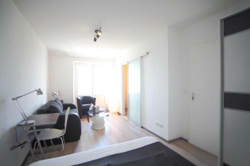 Hostal Guest House Villa Veli