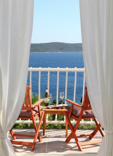 Hostal Guest House Villa Veli