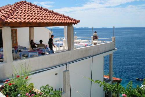 Apartment Zavalatica 4461b